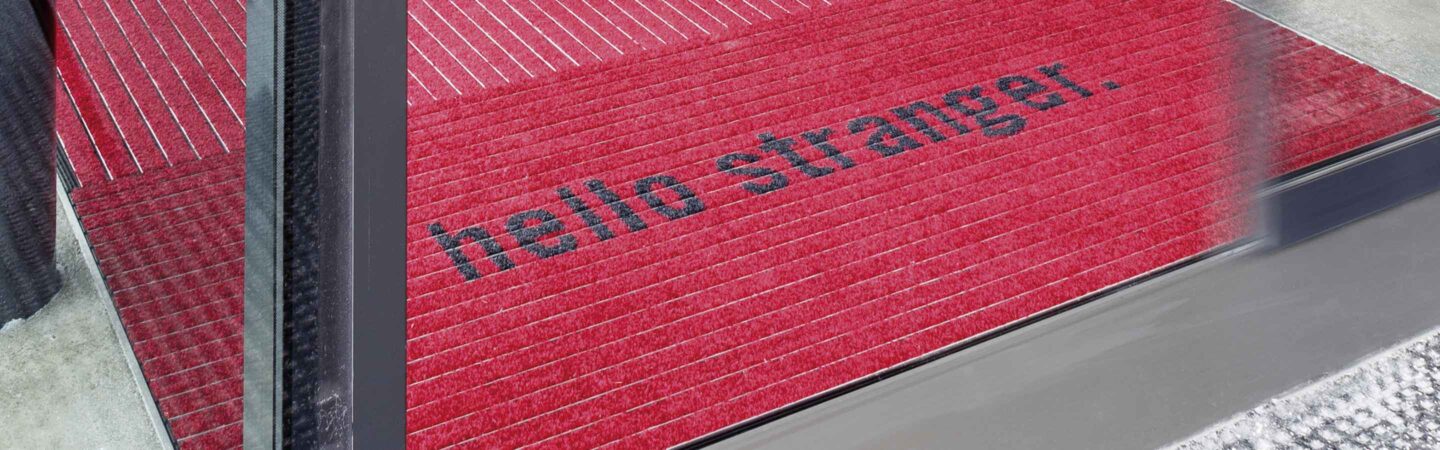 Eingangsmatte Branding "hello stranger."
